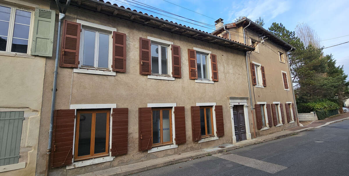 Maison à GUEREINS
