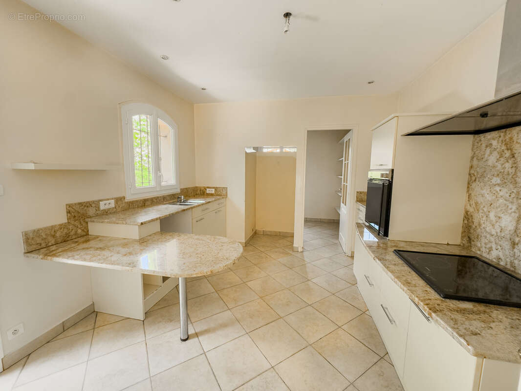 Maison à CARRY-LE-ROUET