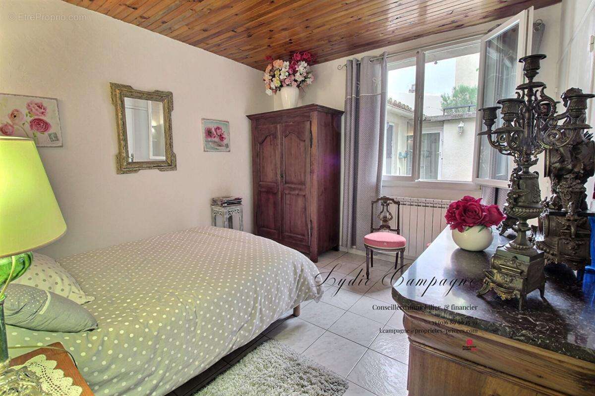 Maison vigneronne avec dépendance habitable, grand garage et terrain constructible - photo 8