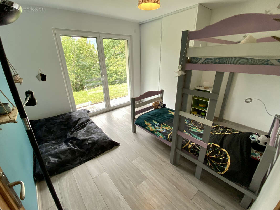 Maison à SAINT-MARTIN-DE-LA-PORTE