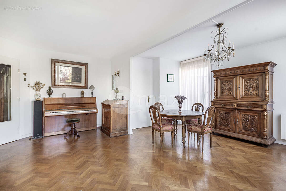 Suresnes centre ville - 4 pieces balcon parking 82m²  529 000 euros fai - photo 3