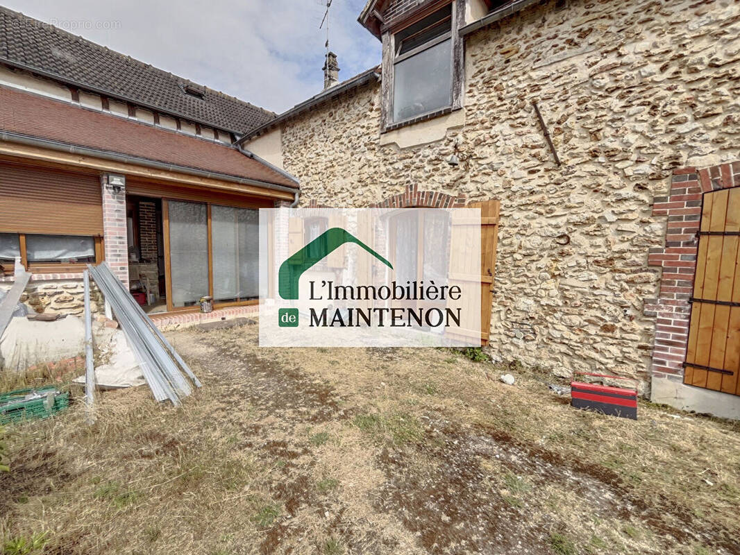 Appartement à EPERNON