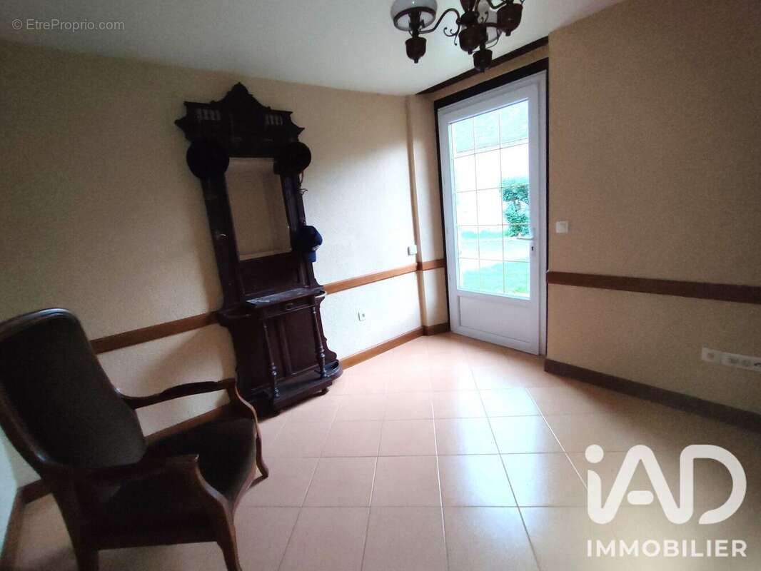 Maison 128 m² à Trizay-Les-Bonneval  - photo 8