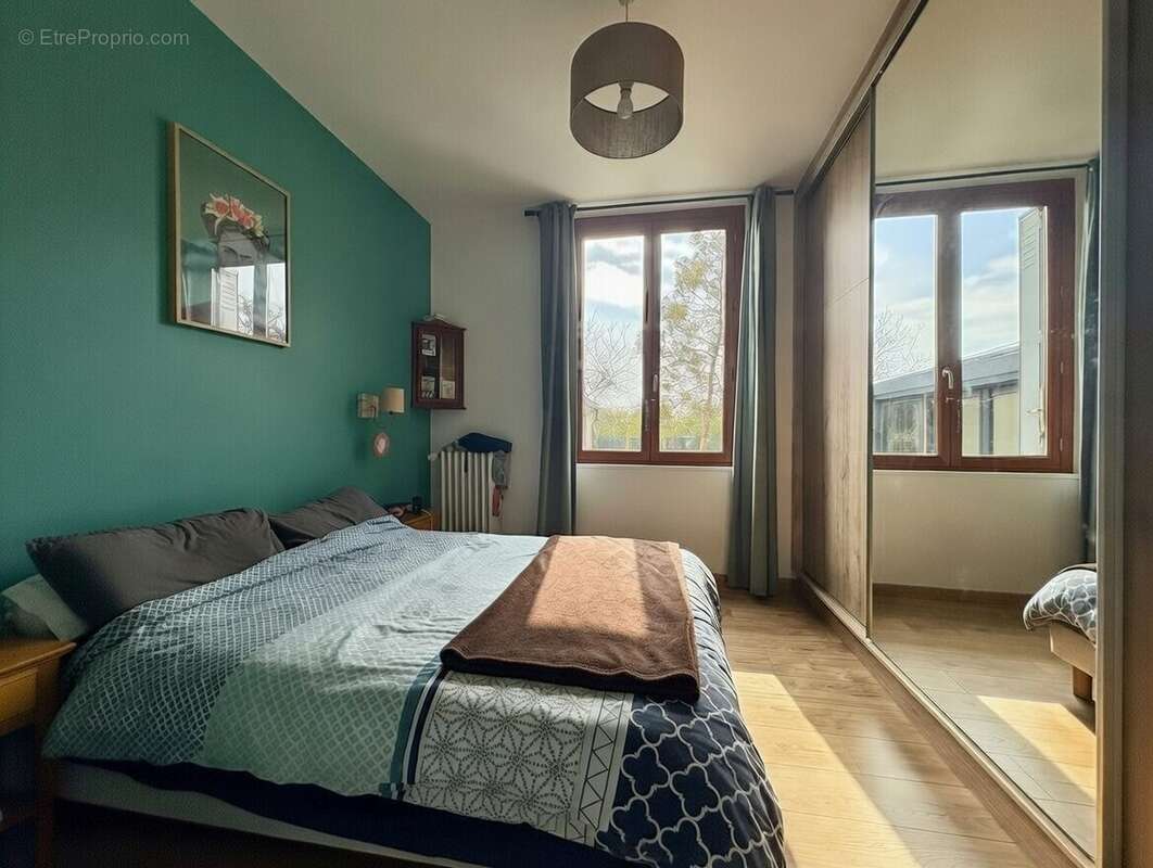 Maison à MONTREUIL-BELLAY