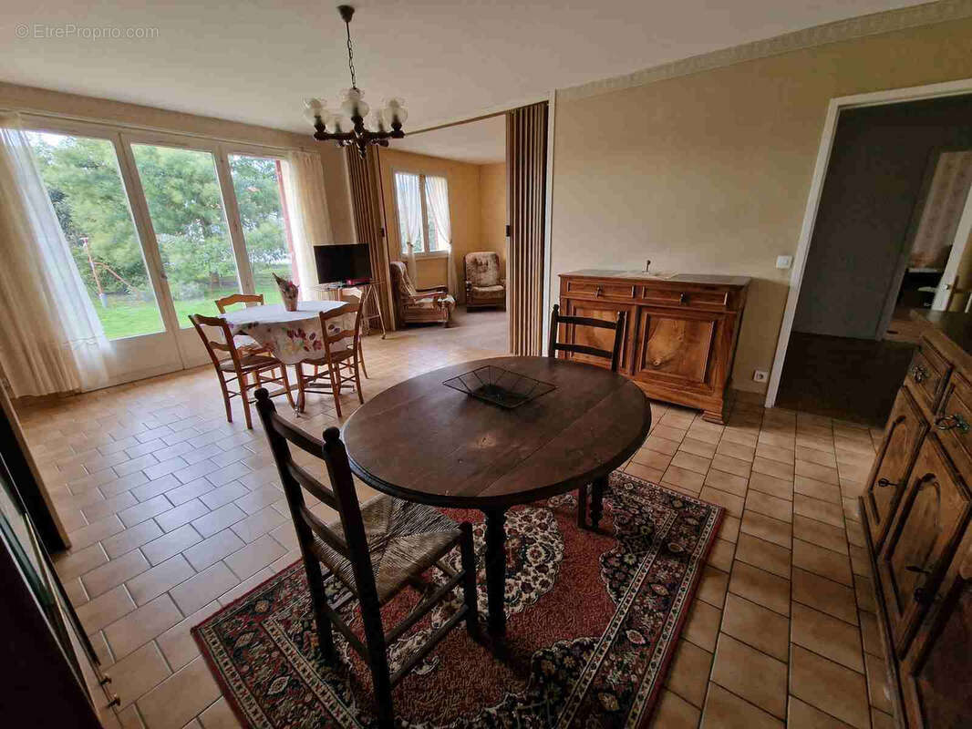 Maison à ETAULIERS
