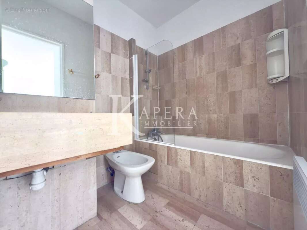 Appartement à VILLENEUVE-LOUBET