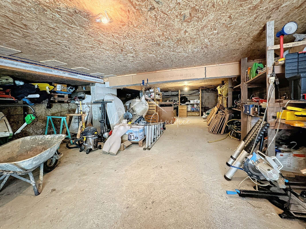 Maison à SAINT-GEORGES-DE-LUZENCON