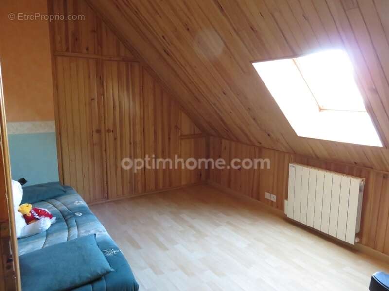 Proche Longnes – Maison familiale 4 chambres avec jardin dans un environnement privilégié à Mondreville - DPE D - photo 13