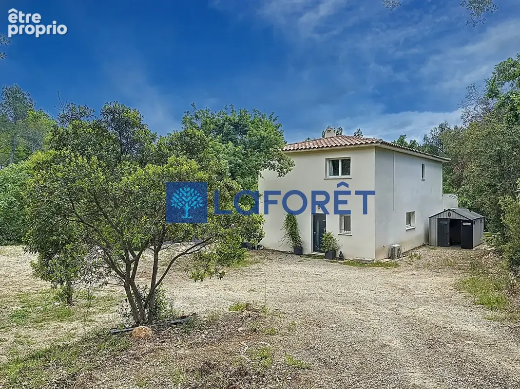 Maison d'exception à vendre à Draguignan - 7 pièces, 6 chambres, 2500 m² de terrain - photo 4