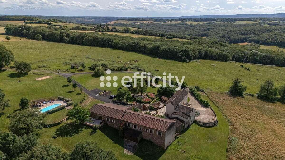 Maison 678 m² à Saint-Marcel-Campes  - photo 3