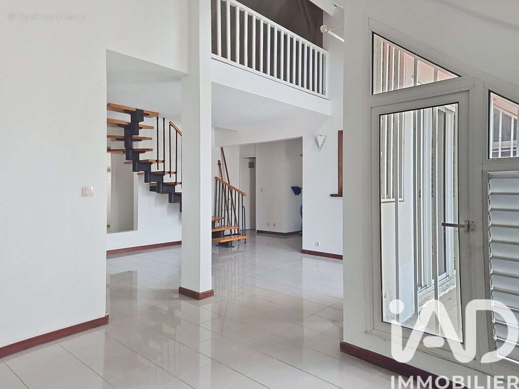 Appartement 128 m² à Les Abymes  - photo 3