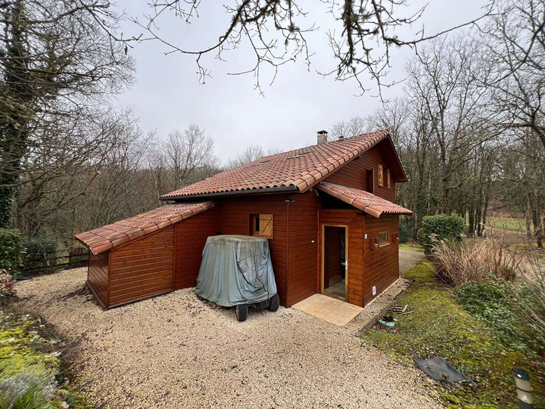 Maison à LACHAPELLE-AUZAC