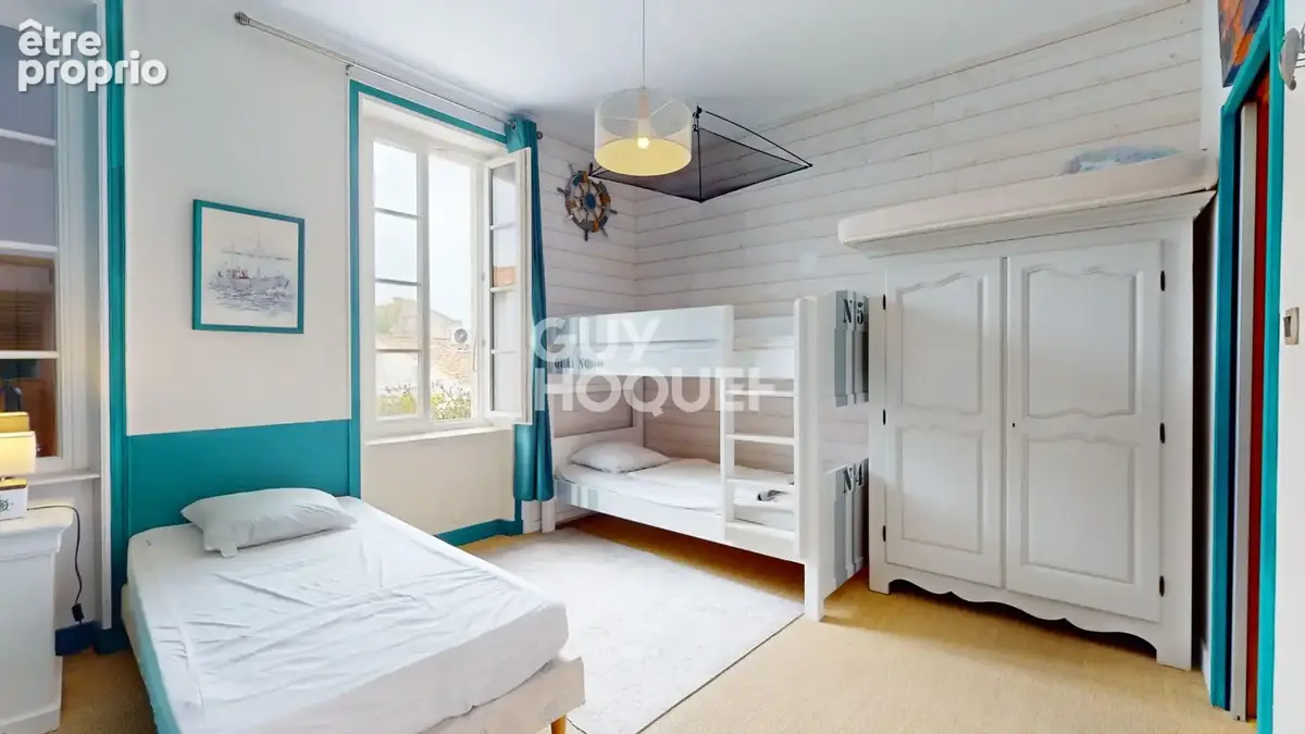 Appartement de charme avec vue sur le port et potentiel mixte ? Ars-en-Ré - photo 5