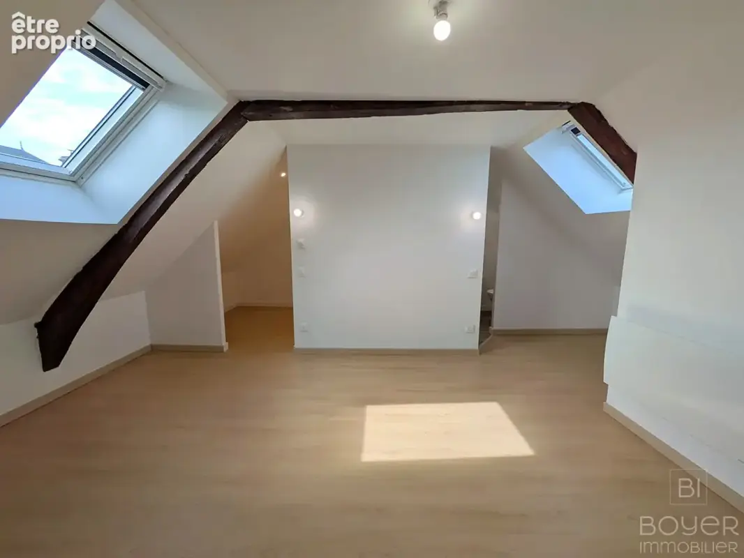 LE PERTRE - Appartement T2 bis rénové - photo 5