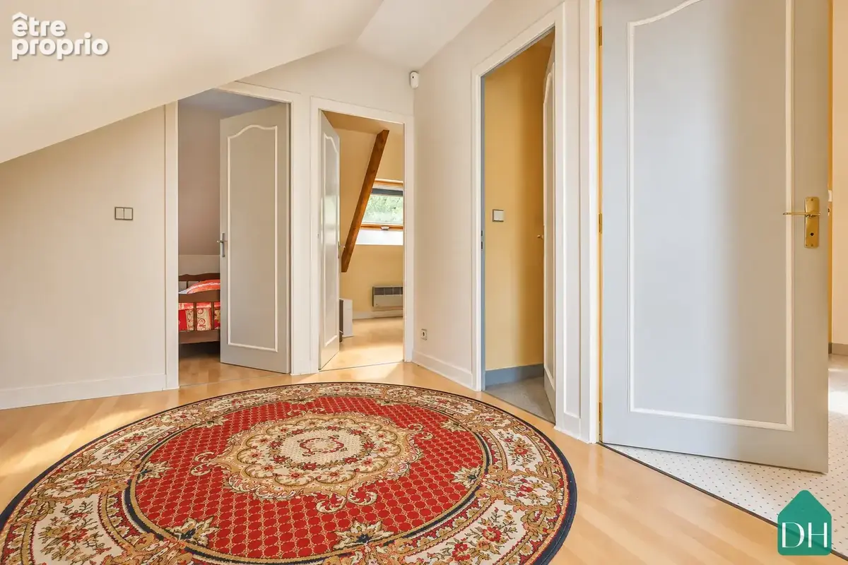 Maison familiale 5 chambres sur une parcelle de 1245m2 avec garage double - Praudière - Orvault - photo 9
