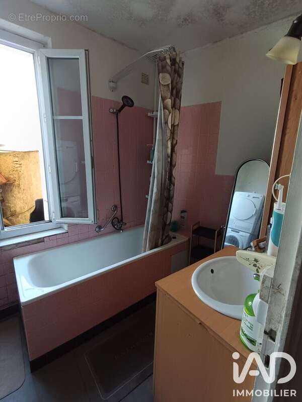 Maison 100 m² à Doue-La-Fontaine  - photo 6