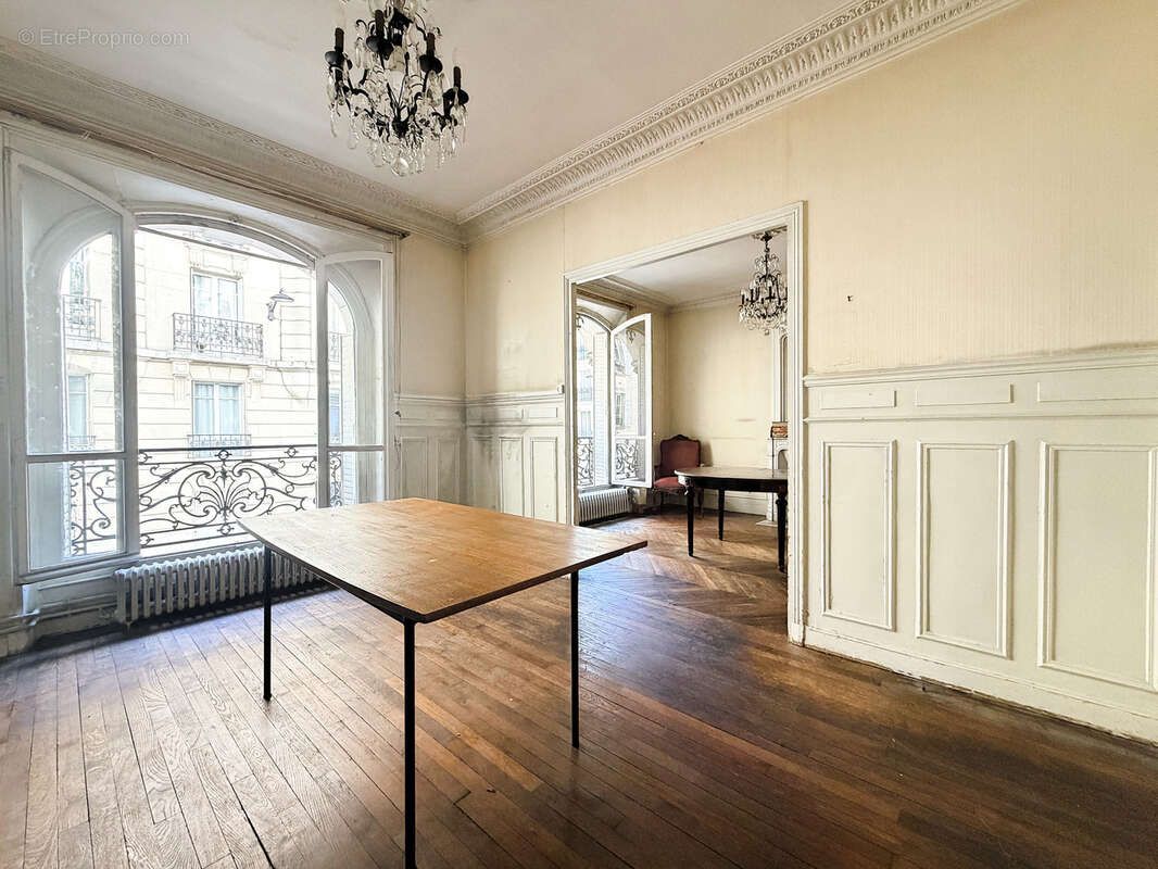 Appartement à PARIS-12E