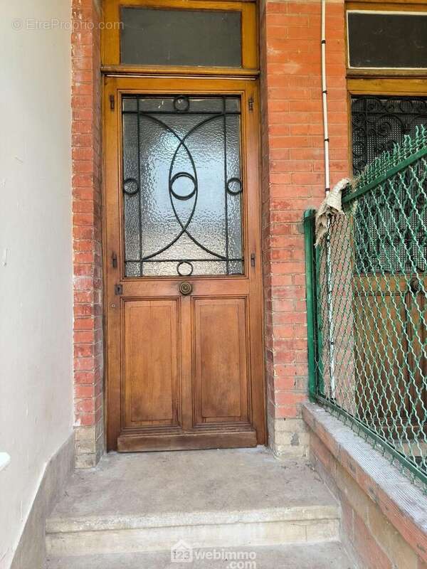 Entrons découvrir cette maison à rénover - Maison à VAILLY-SUR-AISNE