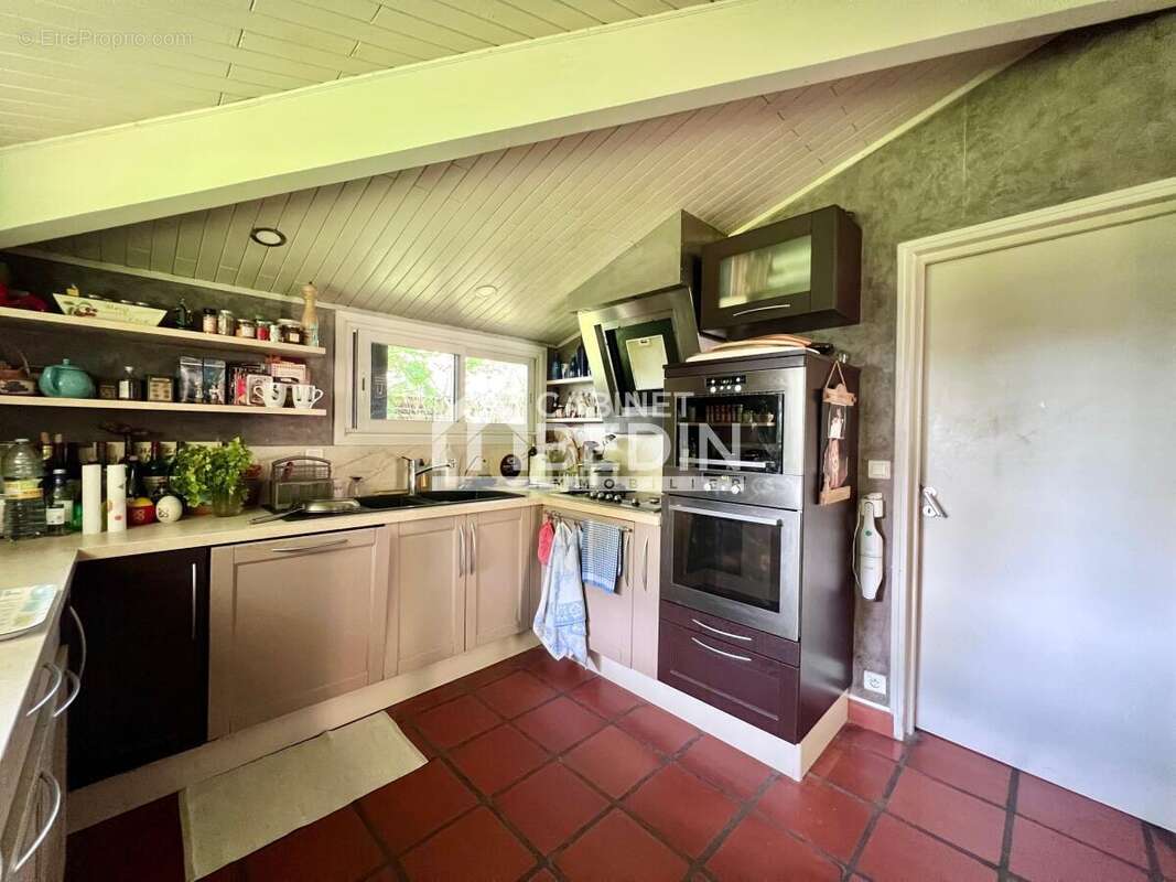 Maison à CARBON-BLANC