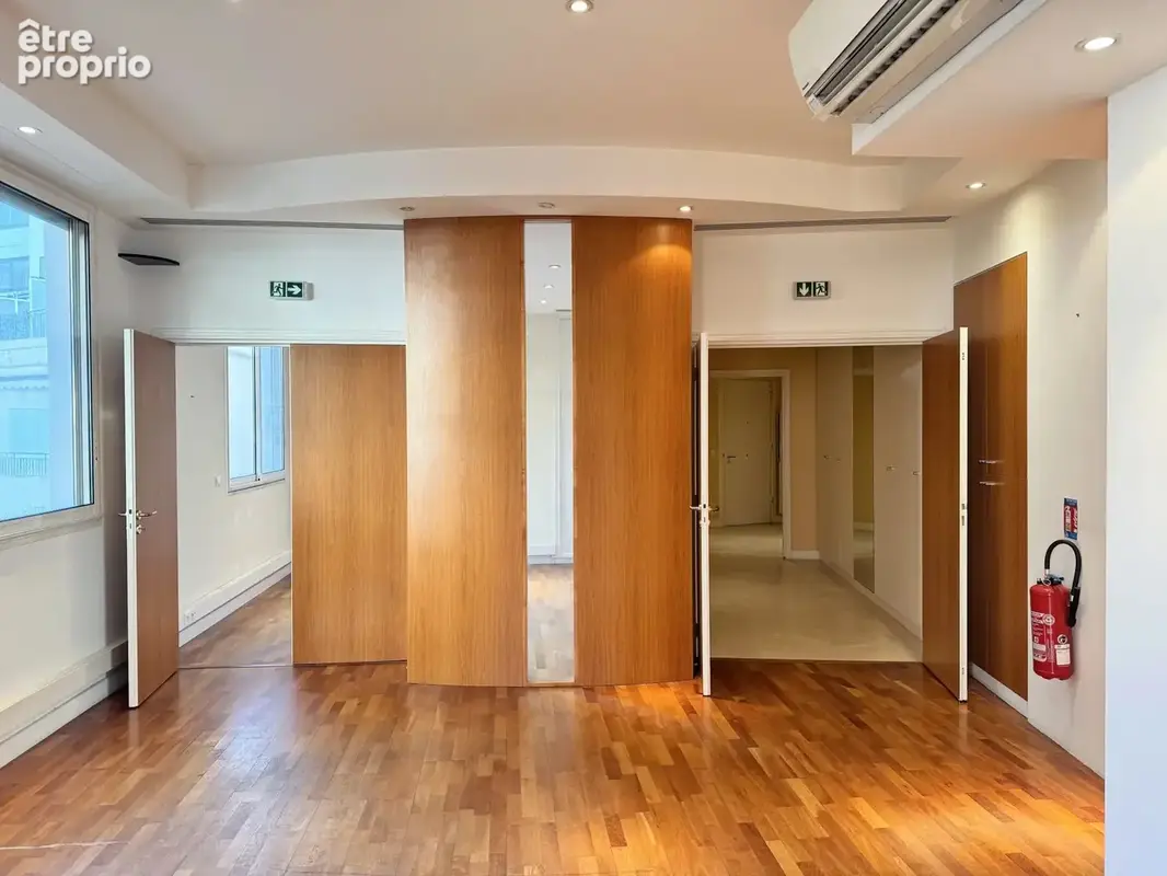 Cannes La Croisette - Appartement 100 m2 à vendre - Gros potentiel locatif - photo 7