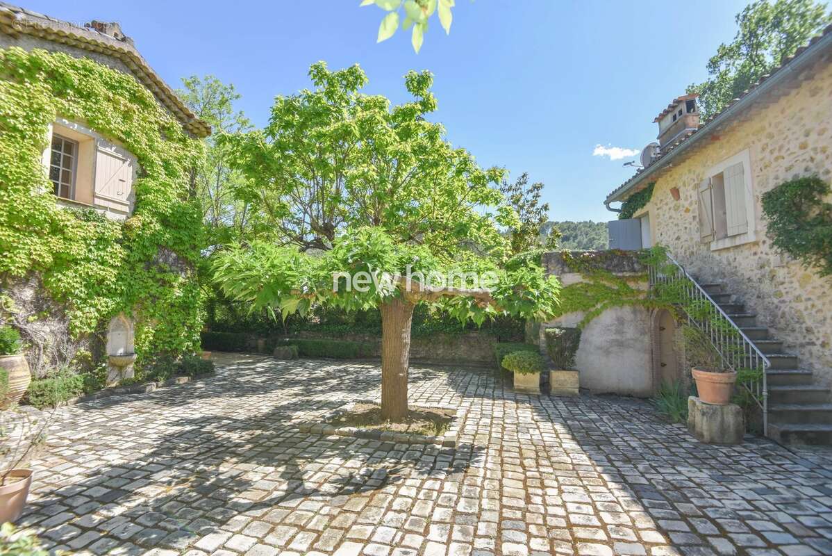 Maison à LORGUES