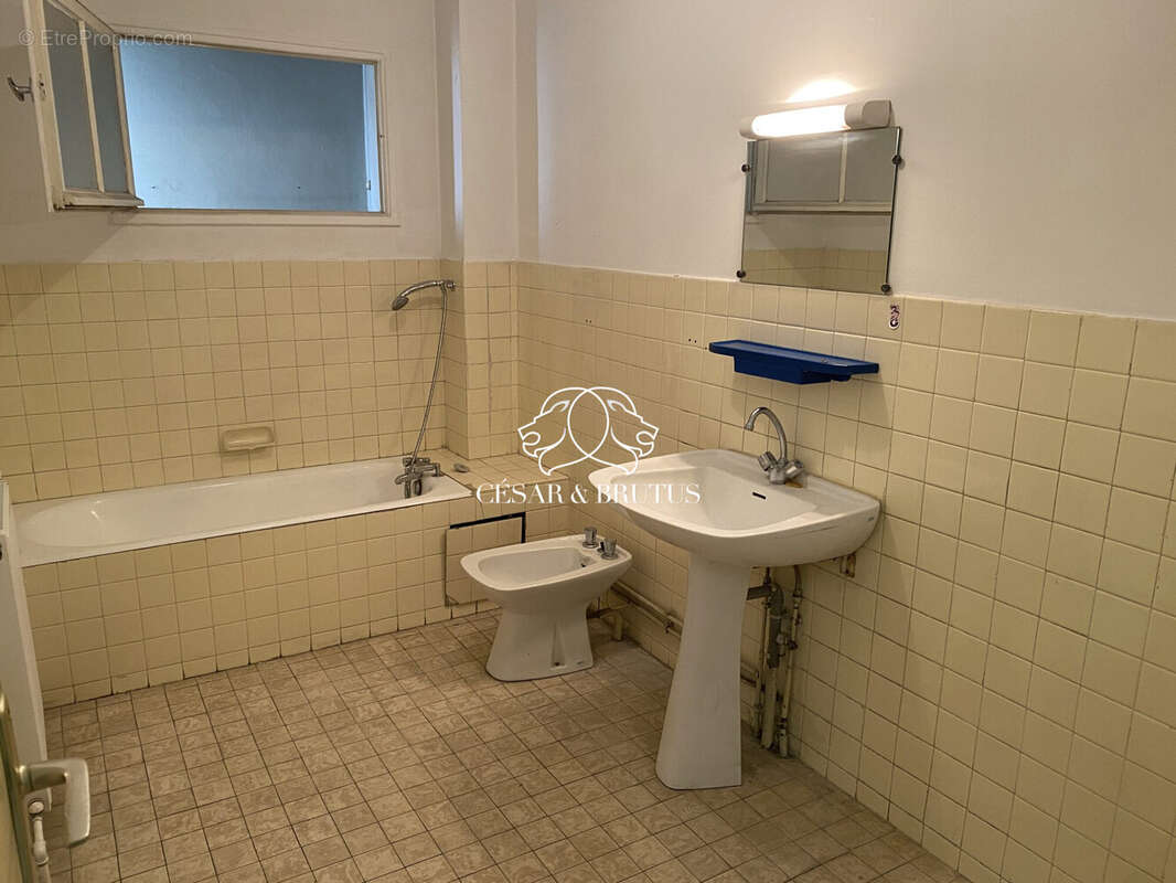 Appartement 87 m² à Saint-Priest  - photo 7