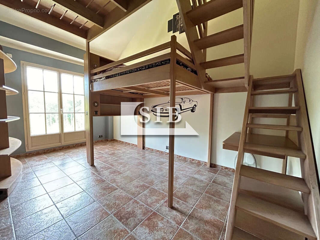 Maison à LONGPONT-SUR-ORGE