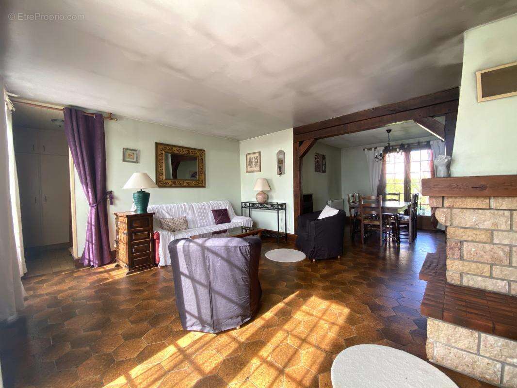 Maison à ROSNY-SUR-SEINE