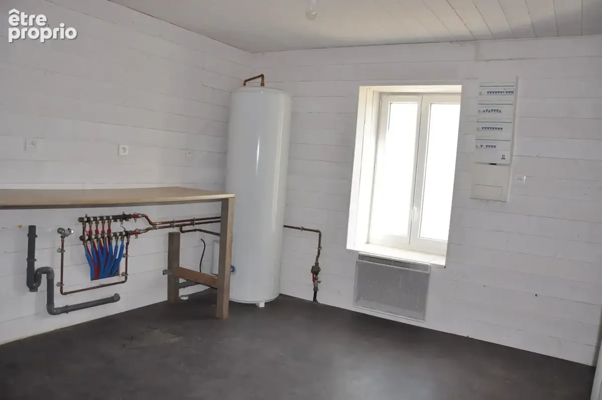 Belle longère de construction traditionnelle, avec 2 chambres (possibilité 3), terrain de 892 m2, proche centr - photo 6