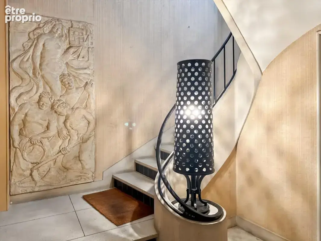 VICHY – Quartier République – Appartement de caractère 80 m² avec garage et caves dans maison Art déco - photo 19