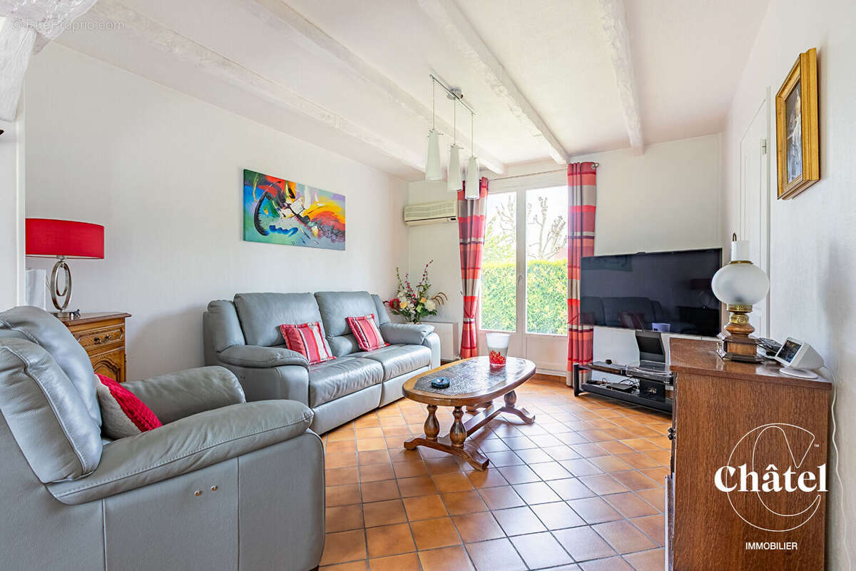 Maison à AVILLY-SAINT-LEONARD