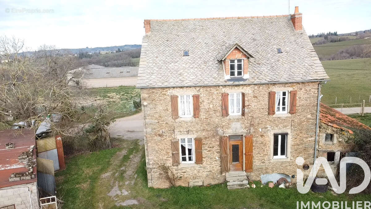 Photo 2 - Maison à RIEUPEYROUX