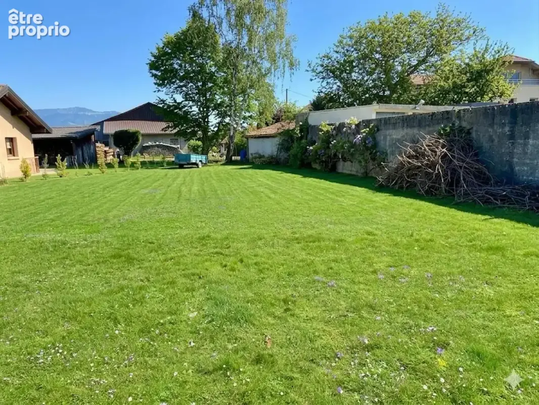 Photo Terrain à Reignier au prix de 240 000€
