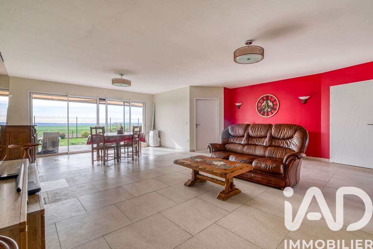 Photo 2 - Maison à CHARNY