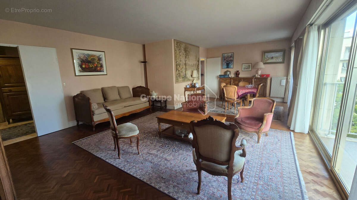 Appartement à VERSAILLES