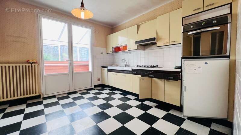 Département Finistère (29) – À vendre à Quimper : Maison T6 de 116 m² habitable (142 m² utiles) sur un terrain de 354 m² avec ga - photo 10