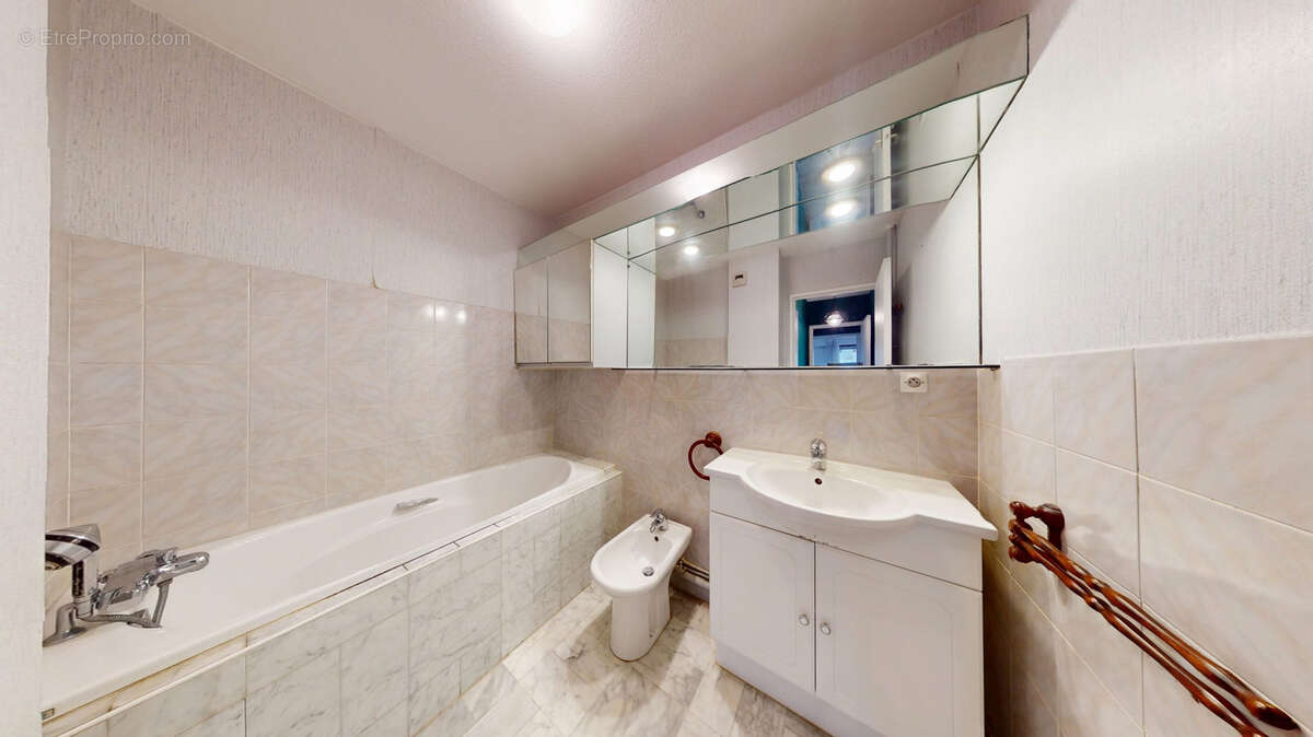 Appartement à SAINT-ETIENNE