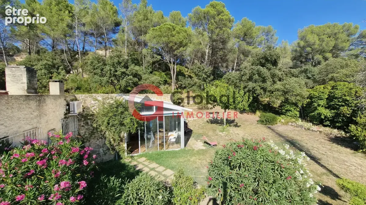Propriété en campagne avec 2 maisons, terrain de 7 200 m2 et piscine   entre Grans et Cornillon-Confoux - photo 6