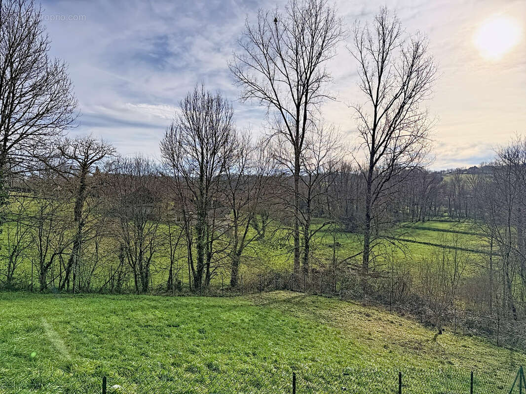 Maison à SAINT-CYR-LA-ROCHE