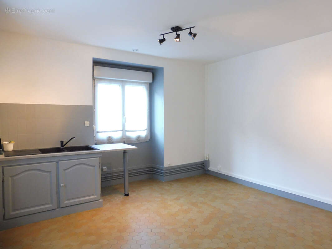 Appartement à AUNEAU
