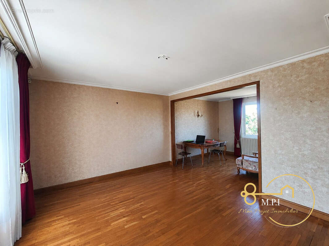 Maison 91 m² à Saint-Paterne  - photo 3