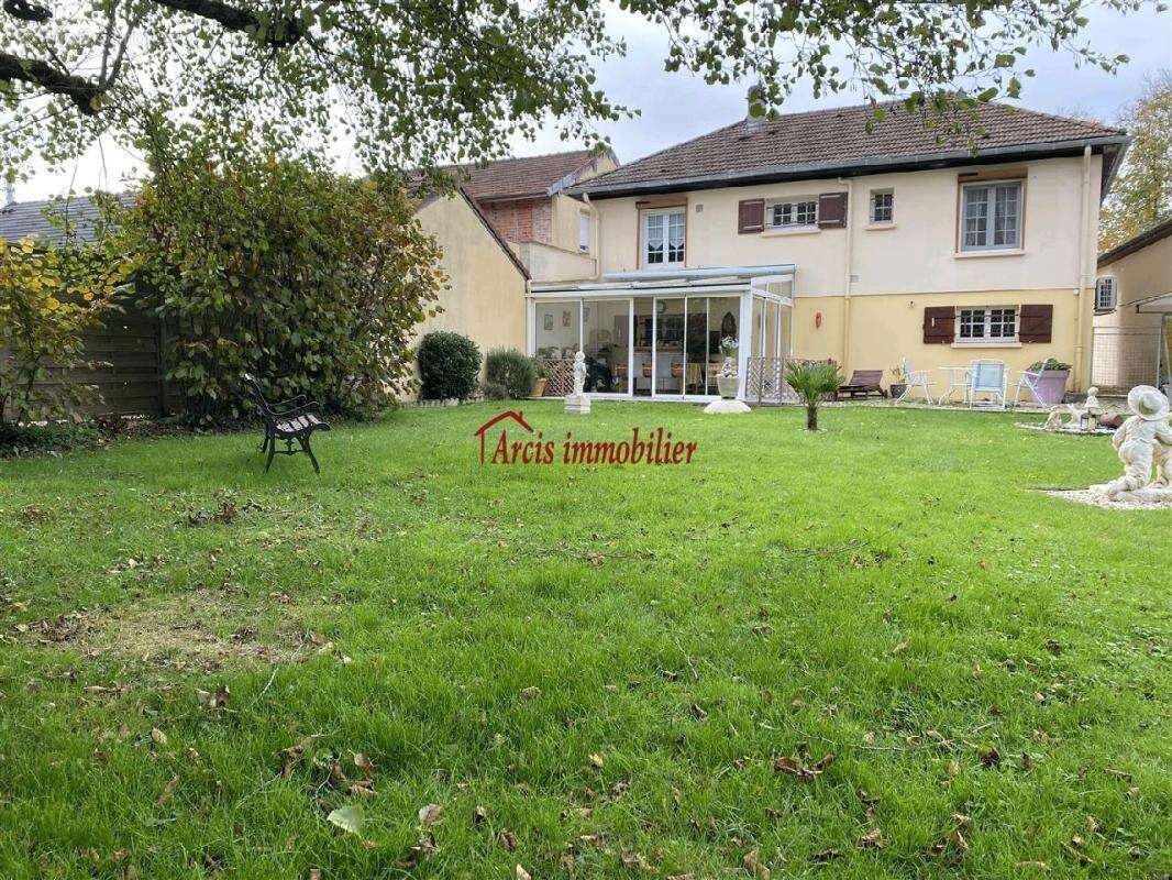 Maison à MAILLY-LE-CAMP