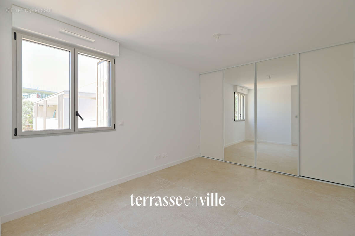 Petit bois - 3 mns de la mer a pieds - appartement neuf t4  - garage + 2 stationnements exterieur - photo 8