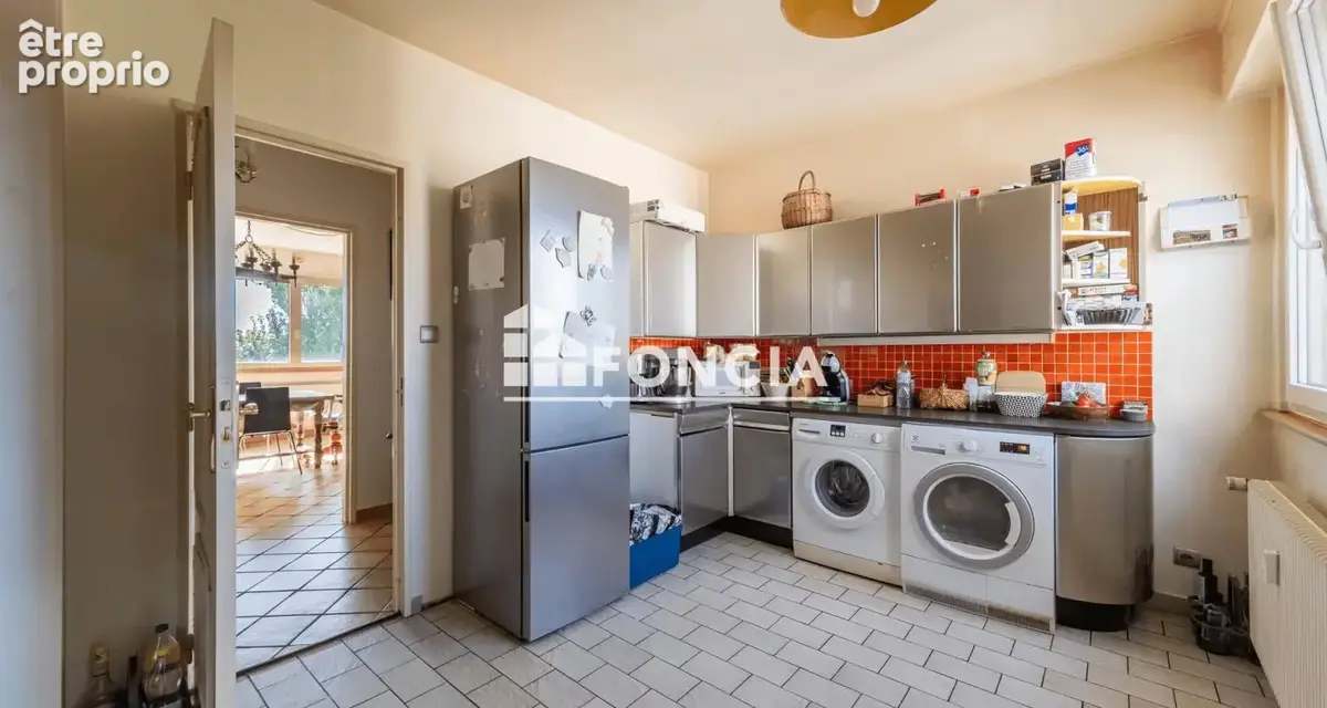 Superbe F5 de 121 m² dernier étage, traversant, 2 salle de bains et trois chambres, balcon sud-ouest et garage - photo 6