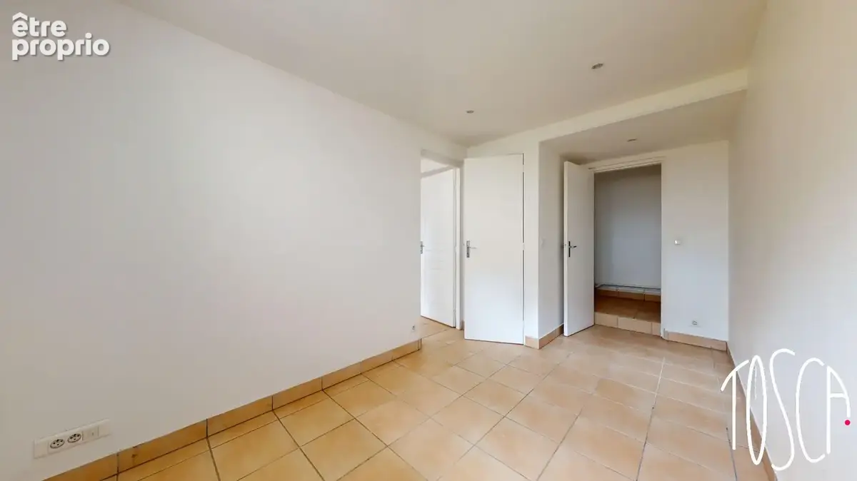 EXCLUSIVITE - CHOISY LE ROI - 2 pièces avec entrée indépendante de 32 m² - photo 5