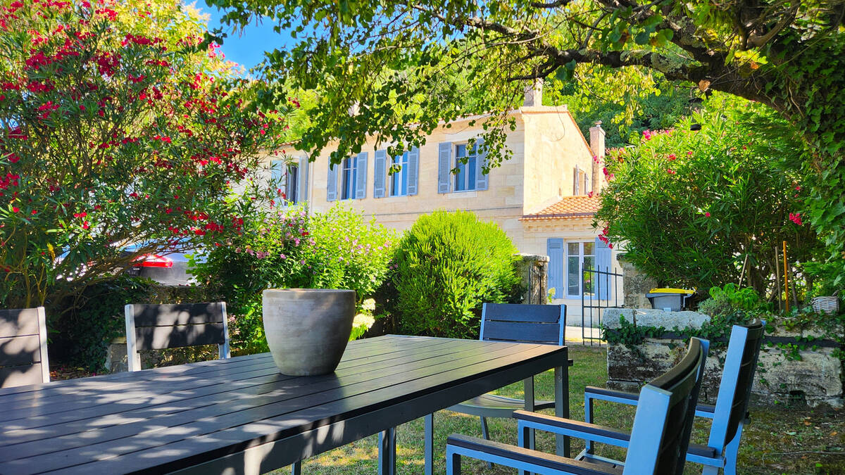 Maison à BAYON-SUR-GIRONDE