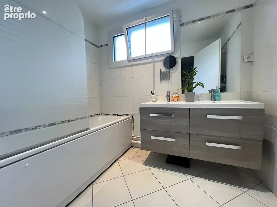 Appartement T3, calme absolu à SAINT JEAN DE BRAYE - photo 6