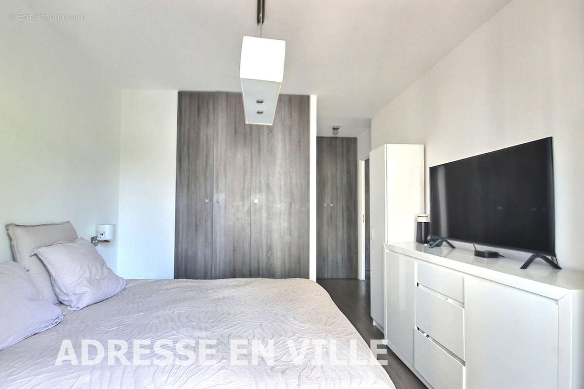 Appartement à LEVALLOIS-PERRET