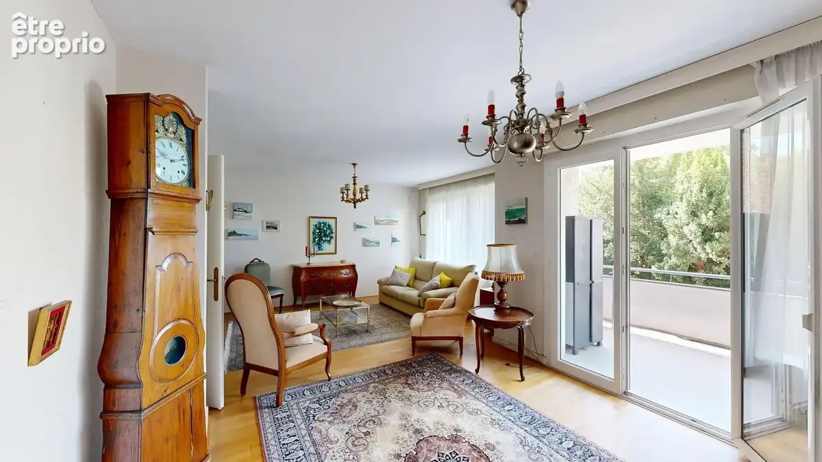 Appartement  traversant  87m2 rue de la Mouillère - photo 2
