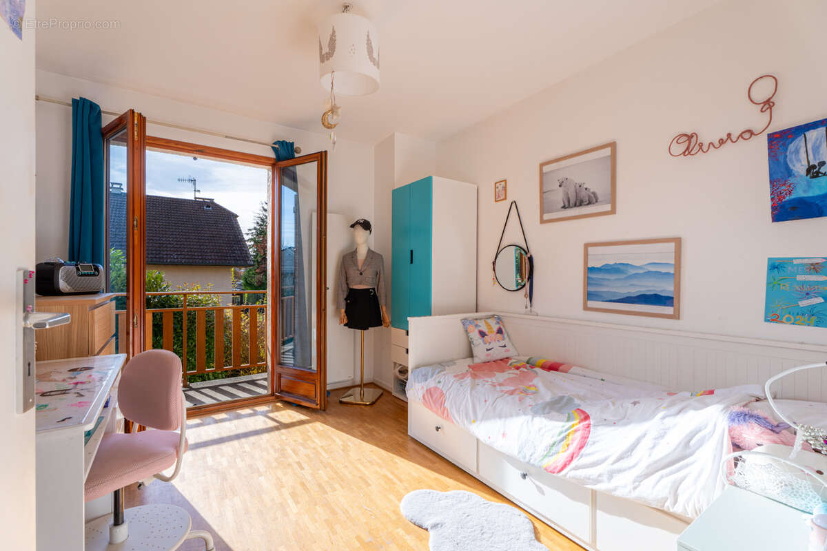 Maison à PREVESSIN-MOENS